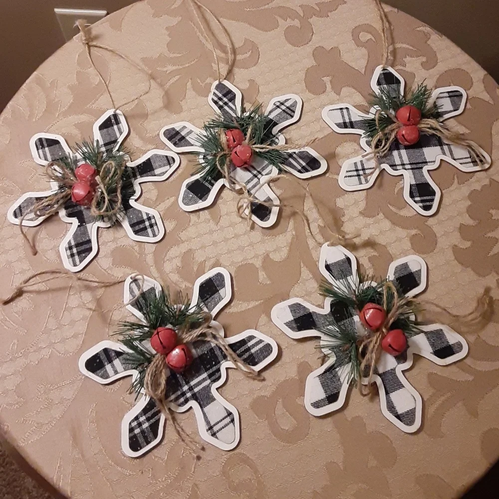 5 Snowflake with Jingle Bell Ornaments